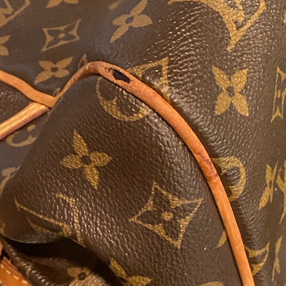 Louis Vuitton Montorgueil PM Monogram Purse - Picture 5 of 16